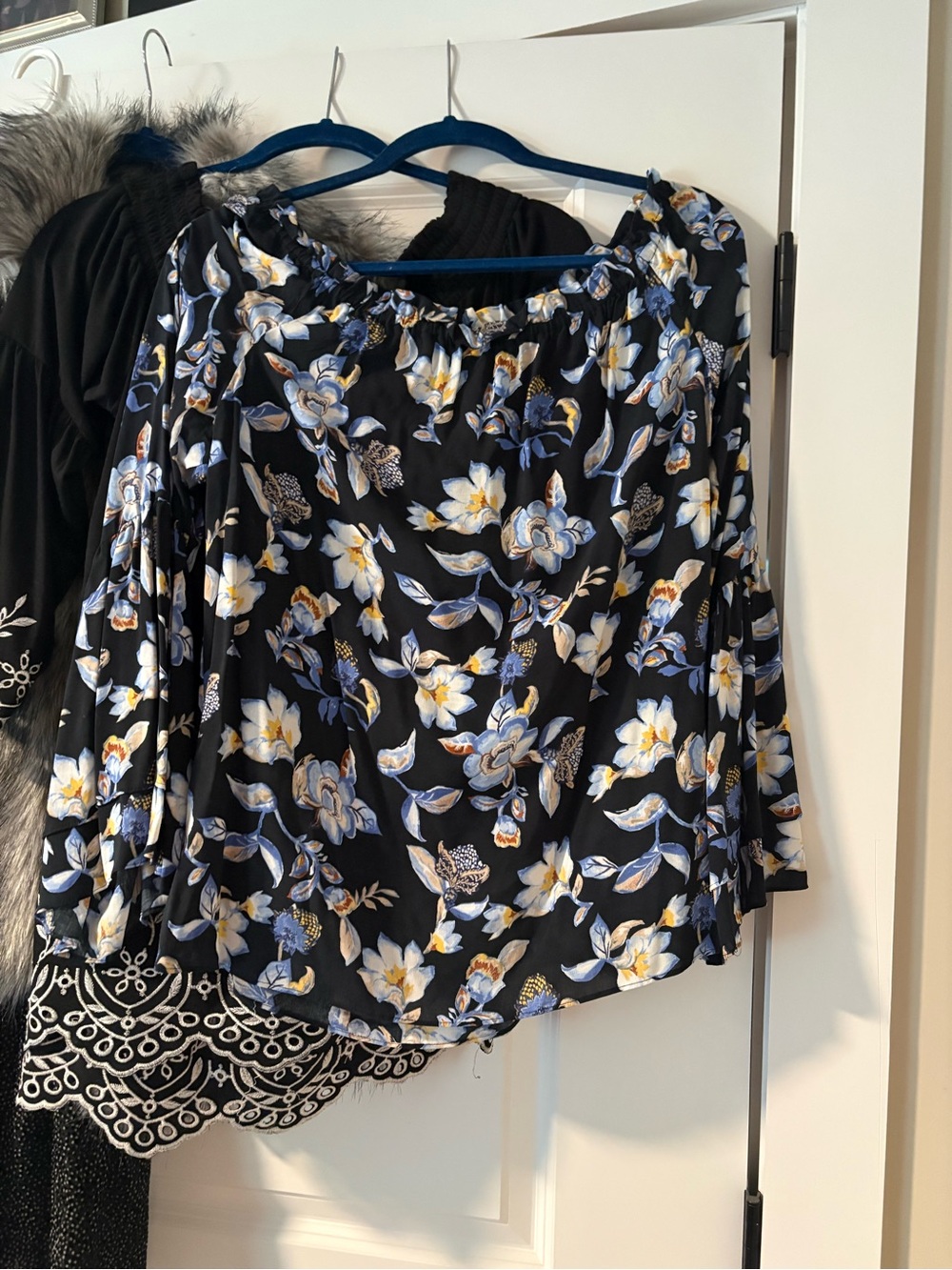 WHBM Bundle - Picture 2 of 5
